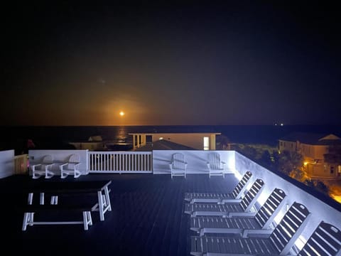 Sol Mate Roof top deck at the Beach Private heated pool spa and firepit Maison in Saint Augustine Beach