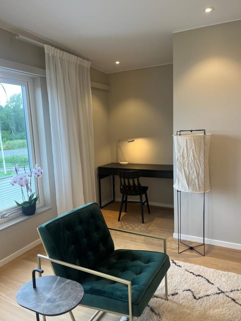 Luxury Modern Home near Gothenburg & 3 min t Beach Condo in Gothenburg