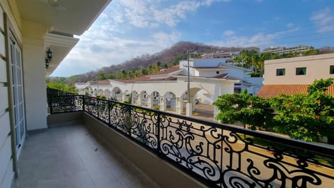 Property building, Natural landscape, View (from property/room), Balcony/Terrace, Mountain view