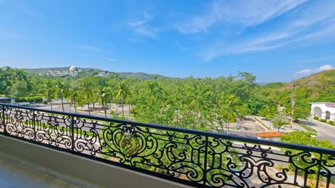 Natural landscape, View (from property/room), Balcony/Terrace, Mountain view