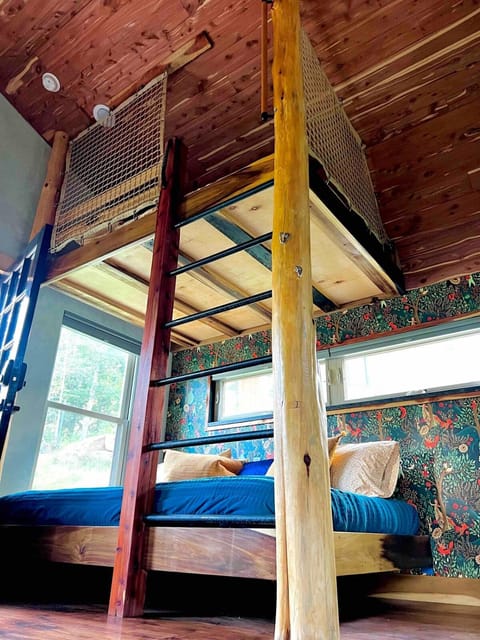 Bed, Bedroom, bunk bed