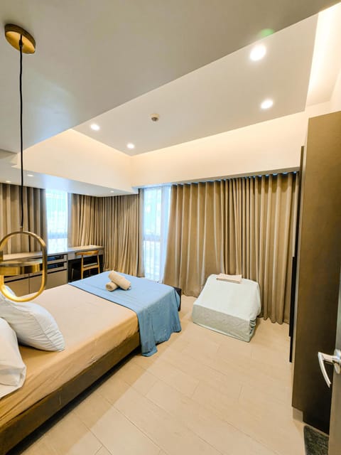 Grand Deluxe 3BR with Bathtub in Uptown BGC Apartment hotel in Makati