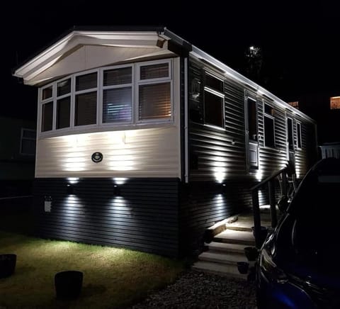 Wonderful 2 bedroom mobile home Campground/ 
RV Resort in Aberystwyth