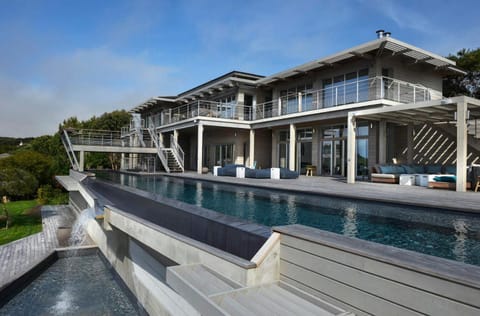 Property building, Pool view