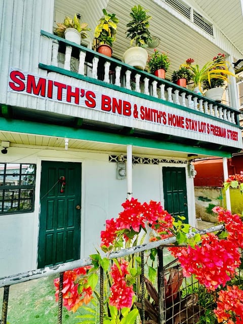 SMITH'S BNB ROOMS Alquiler vacacional in Georgetown