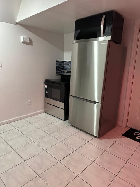 Kitchen or kitchenette, oven