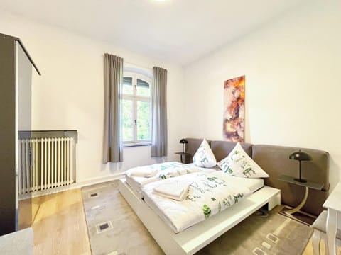 Villa EMG Düsseldorf Essen Dortmund - Velbert Moradia in Hattingen