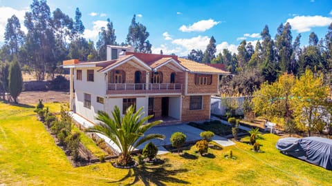 Property building, Spring, Day, Natural landscape, Garden, Garden view