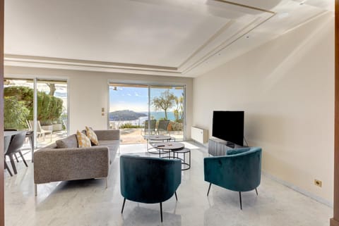 Giant Terrace on a stunning View Condo in Villefranche-sur-Mer