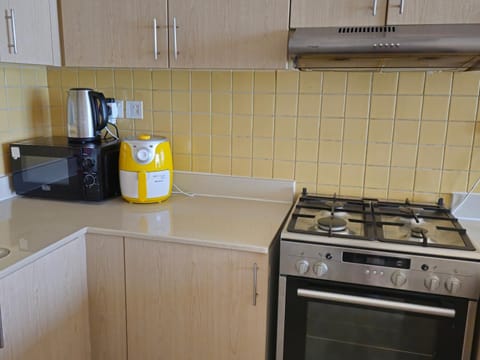 Kitchen or kitchenette, minibar, pet friendly, stove, toaster