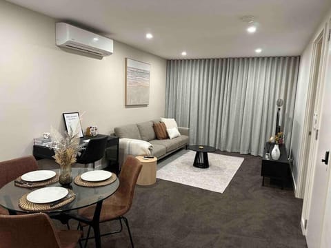 Modern Griffith Apartment Copropriété in Canberra