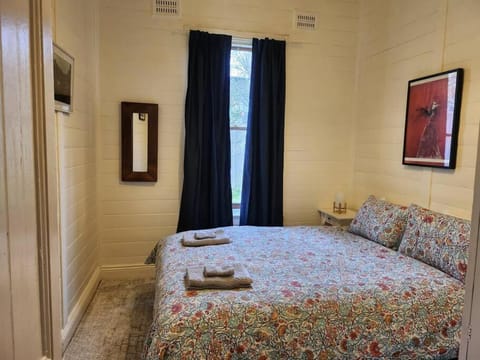 Temora House- classic, pet friendly, close to town Maison in Katoomba