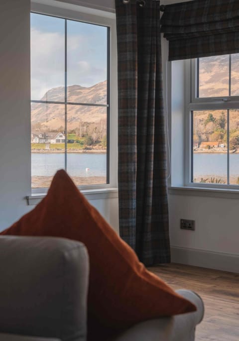 Photo of the whole room, Seating area, Mountain view, Sea view