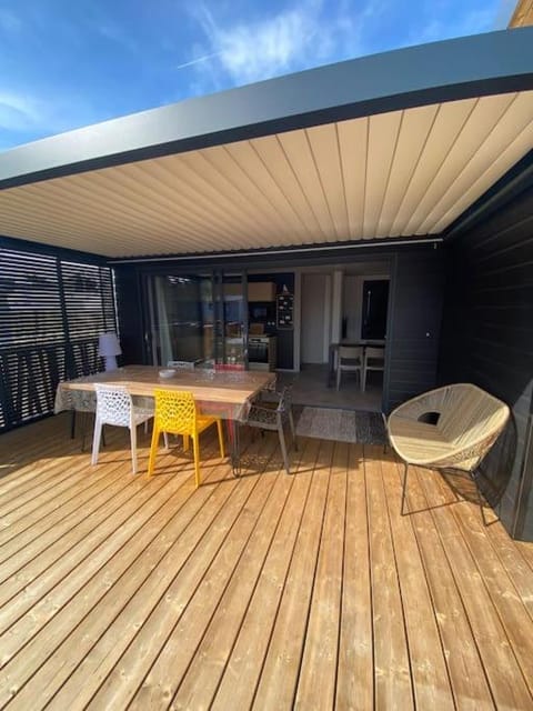 Patio, View (from property/room), Balcony/Terrace, Dining area