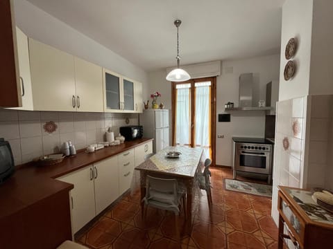 Appartamento Incantevole a Follonica Mare- 5 posti Apartment in Follonica