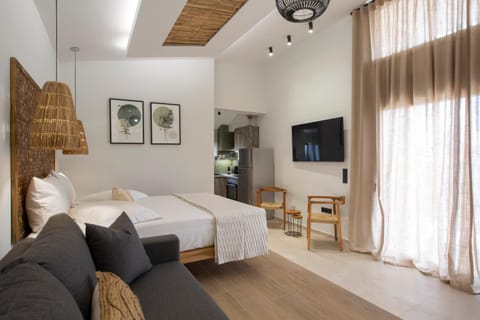 ELFAM CITY SUITES Apartment hotel in Lefkada