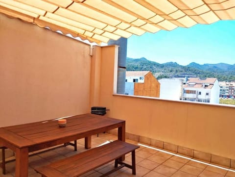 Day, Natural landscape, View (from property/room), Balcony/Terrace, Mountain view