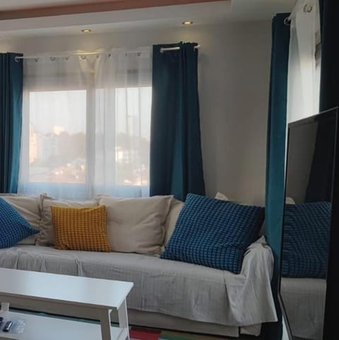 Rainbow 7th floor penthouse apartment Apartamento in Nicosia City