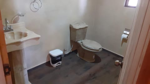 Toilet, Bathroom