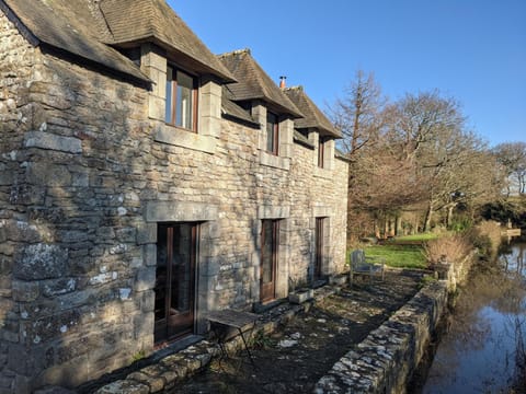 Property building, Facade/entrance, Off site