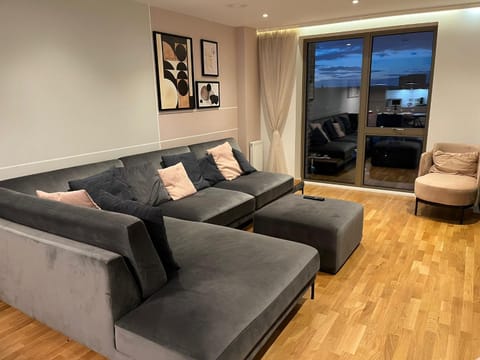 Luxury 2 Bedroom Apartment in Central Watford Apartment in Watford