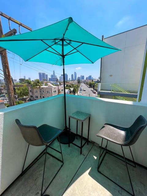 Downtown Los Angeles Skyline balcony view Modern Penthouse Aparthotel in Echo Park