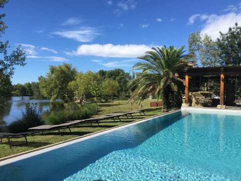 marais de capeau Villa in Arles