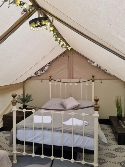 Glamping in style, Prospector Tent Luxury tent in Crawley