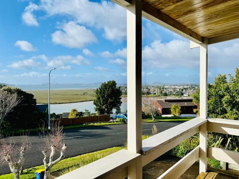 Day, Natural landscape, View (from property/room), Balcony/Terrace, City view, Sea view