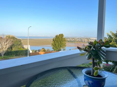 Natural landscape, Balcony/Terrace, Sea view