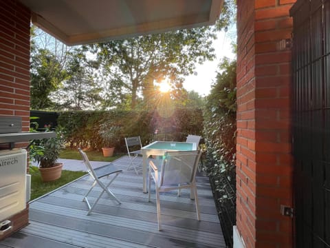 Garden, Balcony/Terrace