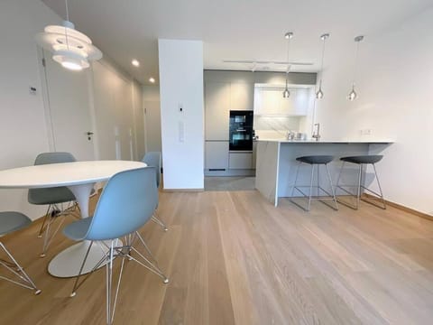 Kirchberg Apartment - High End 1 bedroom Apartment with terrace & parking Eigentumswohnung in Luxembourg