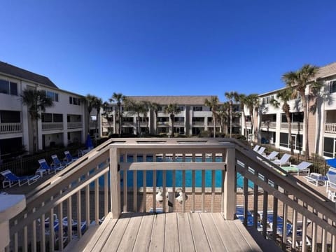 Four Winds F8 Casa in Crescent Beach