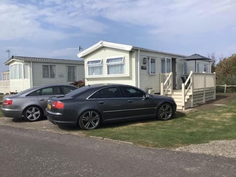 Brookside West Sands Holiday Park Seal Bay Selsey House in Selsey