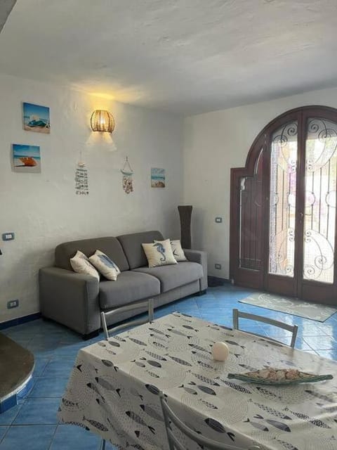 Villetta a due piani. Apartment in Terracina