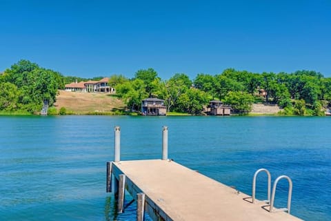 Vista Grande - Beautiful Views & Lake Access House in Lake Austin