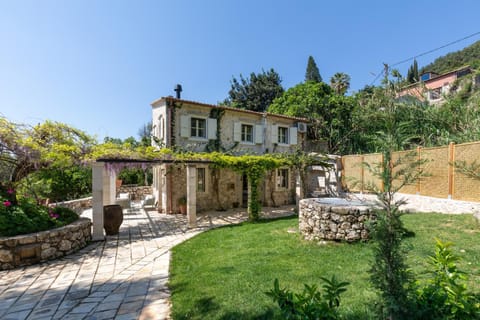 Property building, Spring, Day, Garden, Garden view