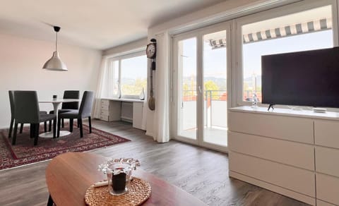 Moderne & helle Wohnung mit Netflix & Bergsicht Apartment in Canton of Zurich