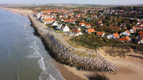 Nearby landmark, Day, Natural landscape, Bird's eye view, Beach, City view