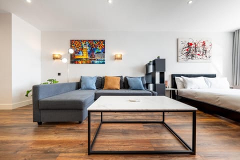 2 - West London Brand New Loft Apartment in London Borough of Ealing