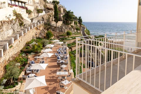 Property building, Spring, Natural landscape, Bird's eye view, View (from property/room), Balcony/Terrace, Beach, Sea view, sunbed