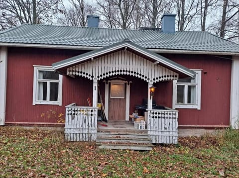 Riverside cottage House in Uusimaa