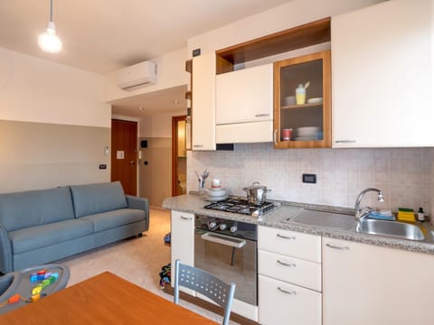 Babyaccommodation Family Comfort V Apartment in Pietra Ligure