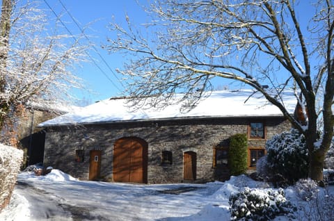 Facade/entrance, Winter