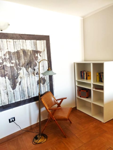 Communal lounge/ TV room, Photo of the whole room, Decorative detail, Family