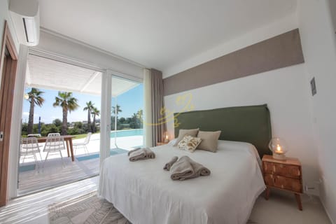 TD Villa Maestrale Luxury Pool & Sea View Villa in Apulia