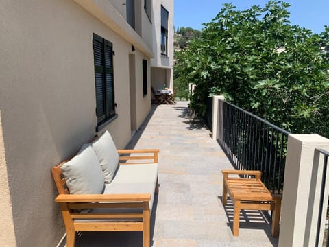 Rez de villa avec terrasse vue mer Apartment in Bastia