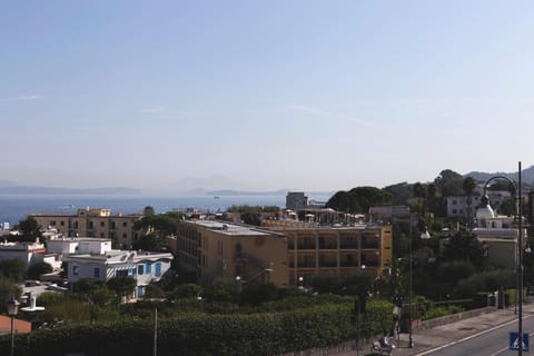 Nearby landmark, Day, Neighbourhood, City view, Sea view, Street view