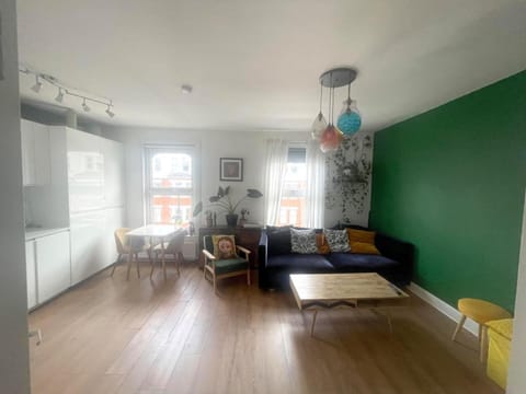 Sunny One bedroom flat in the heart of Hackney Wohnung in Edgware