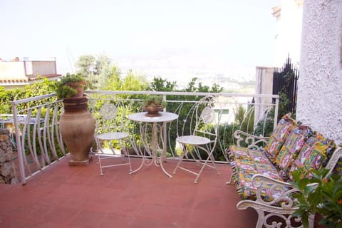 Patio, Summer, View (from property/room), Balcony/Terrace, City view, City view, Landmark view, Landmark view, Mountain view, Mountain view, Seasons